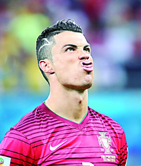 欧冠积分榜：阿森纳全胜领跑，巴黎、拜仁、国米、皇马均12分